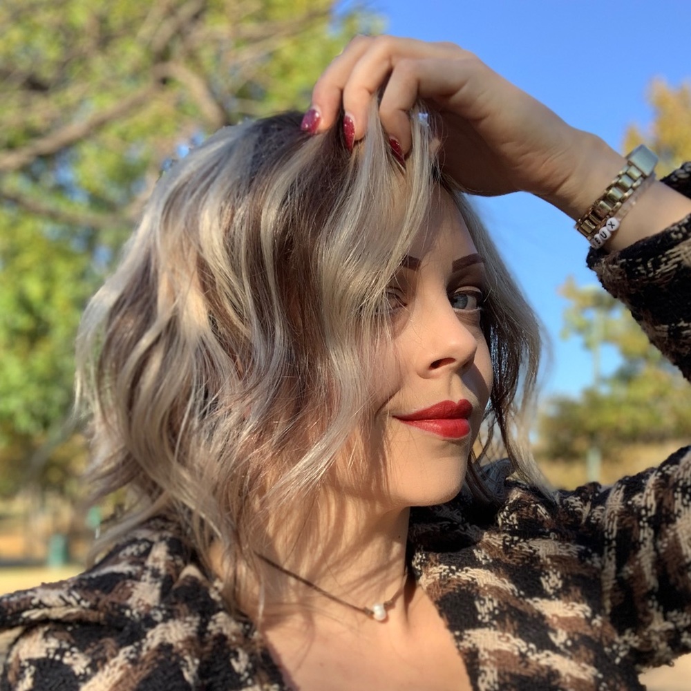 Human Hair Wig, 8” Bob, Lace front, Blonde